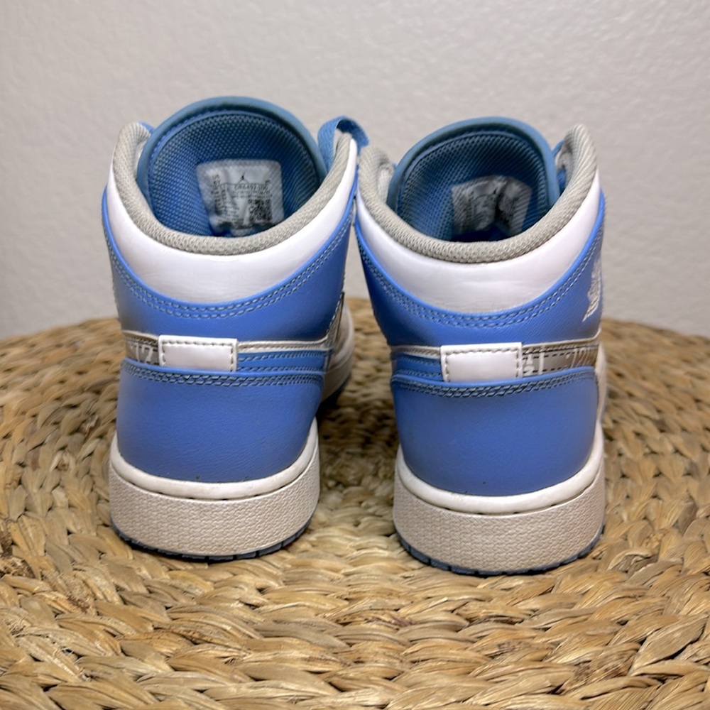 NIKE AIR JORDAN 1 Mid Gs “Game Winner” Sneakers - Picture 3 of 8